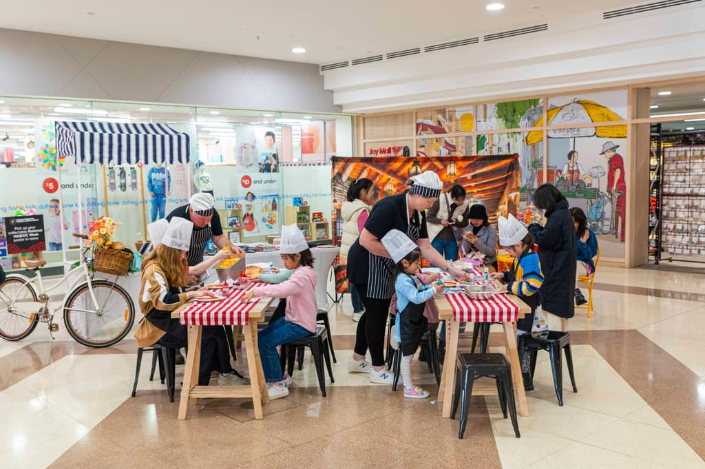 Hawaiian Neighbourhood Nibbles event - event setup